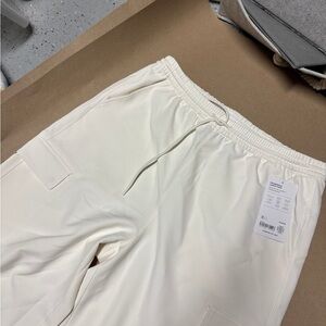 Athleta Cream cargo Pants